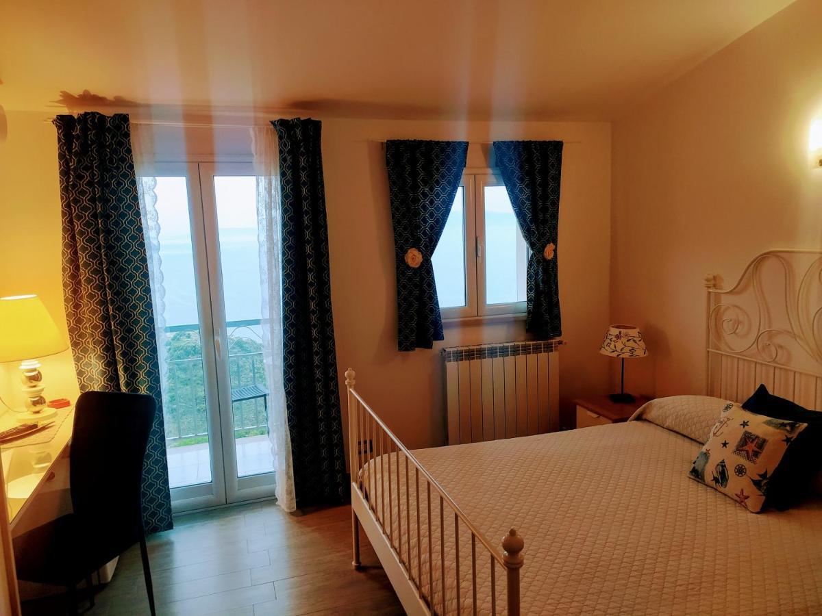 לינה וארוחת בוקר טאורמינה Blue Sky House מראה חיצוני תמונה