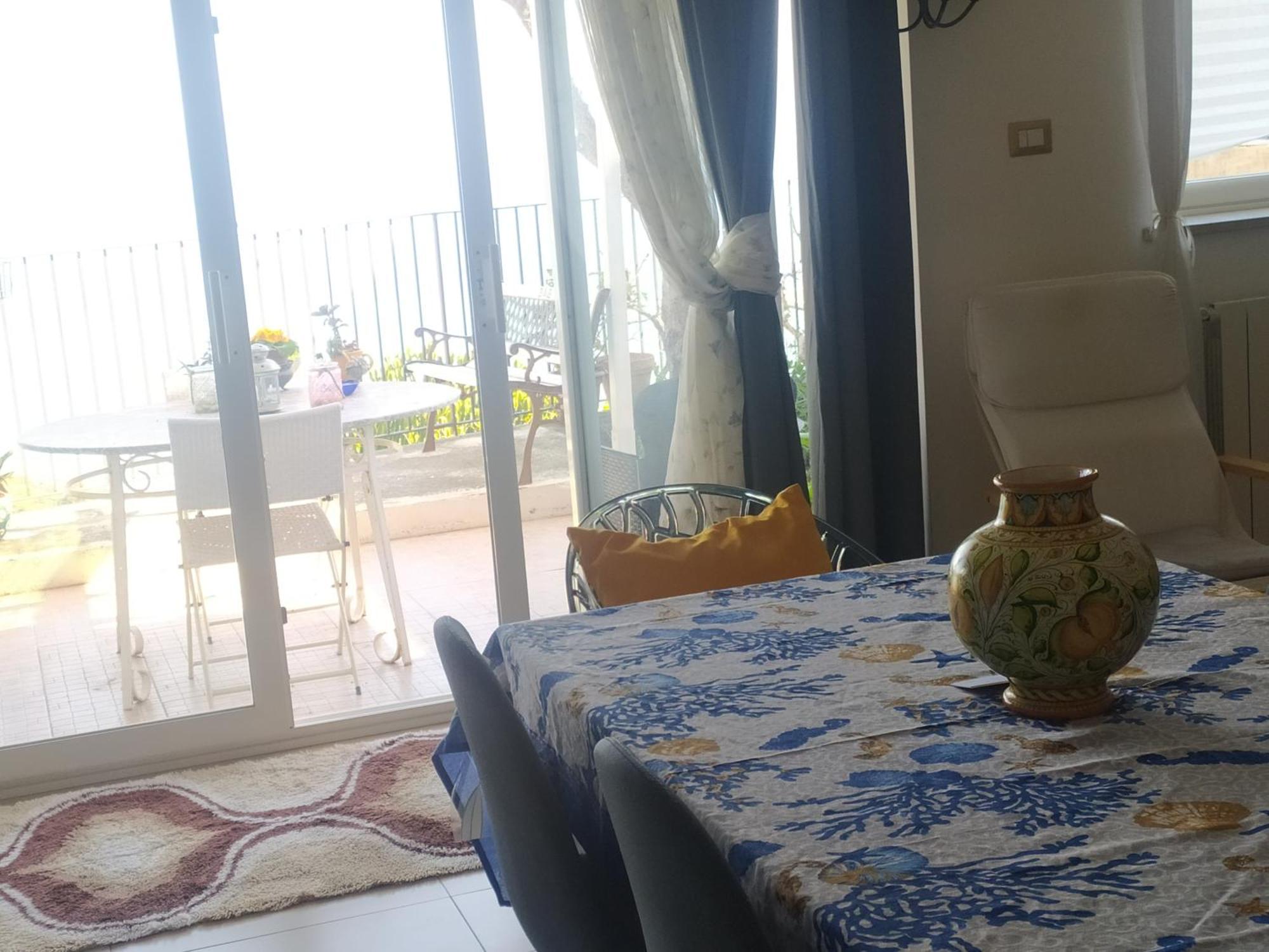 לינה וארוחת בוקר טאורמינה Blue Sky House חדר תמונה
