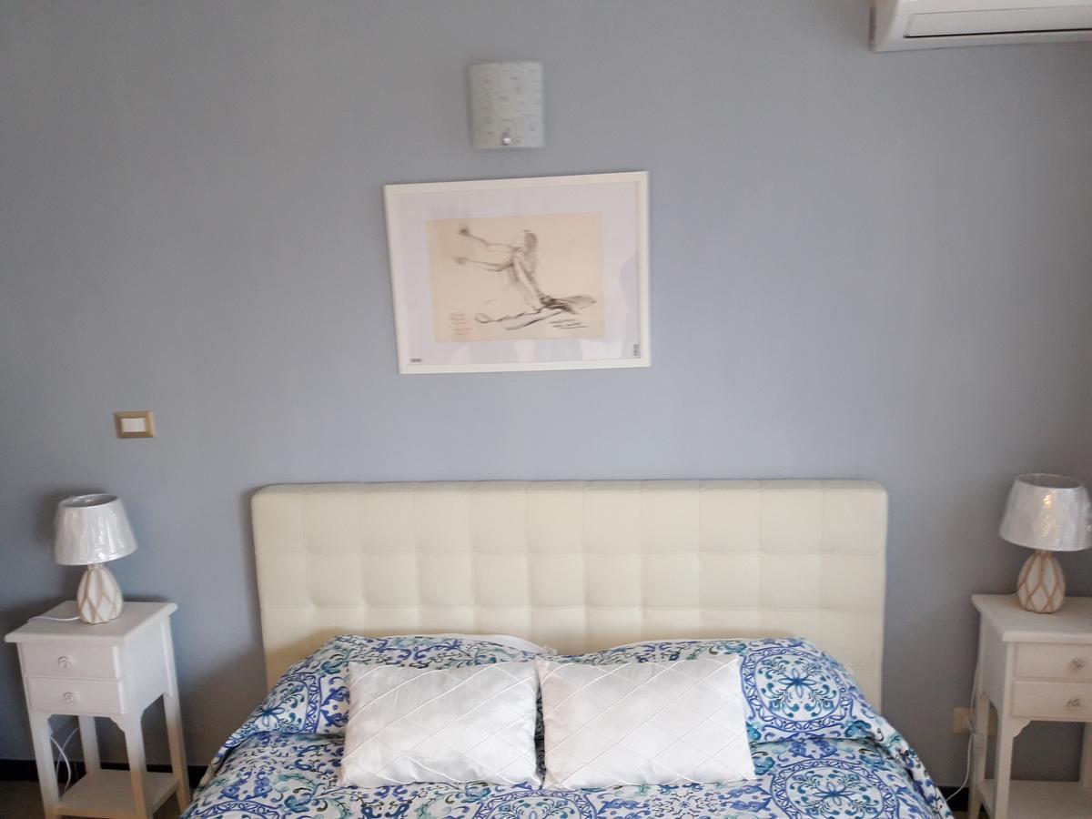 לינה וארוחת בוקר טאורמינה Blue Sky House מראה חיצוני תמונה